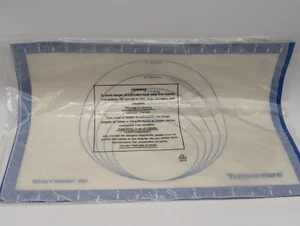 New Tupperware Blue Silicone Wonder Mat For Rolling Out Cookies & Pie Crust - Picture 1 of 7