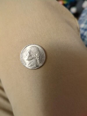 Circulated 2000 D Jefferson Nickel Misaligned Die Off Center - Image 1 of 2