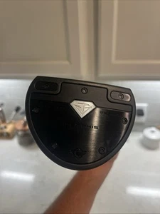Odyssey Toulon Memphis Tour Garage RH Center Shafted 34.5 inches plus HC - Picture 1 of 10