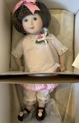 Hallmark MARY ENGELBREIT Margaret Doll FRIENDSHIP GARDEN Collectible , Rare - Image 1 of 4