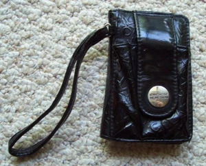 Kenneth Cole Reaction Cell Phone Holder Wallet Wristlet - Picture 1 of 4