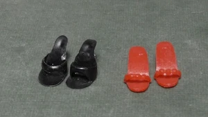 2 Barbie Scarpe Mules Tacchi NERI e Rossi Vintage Spagna - Foto 1 di 4