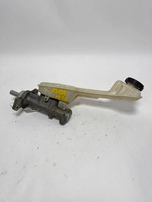 2007-2014 FORD EDGE Brake Master Cylinder Reservoir Assembly---- - Image 1 of 4