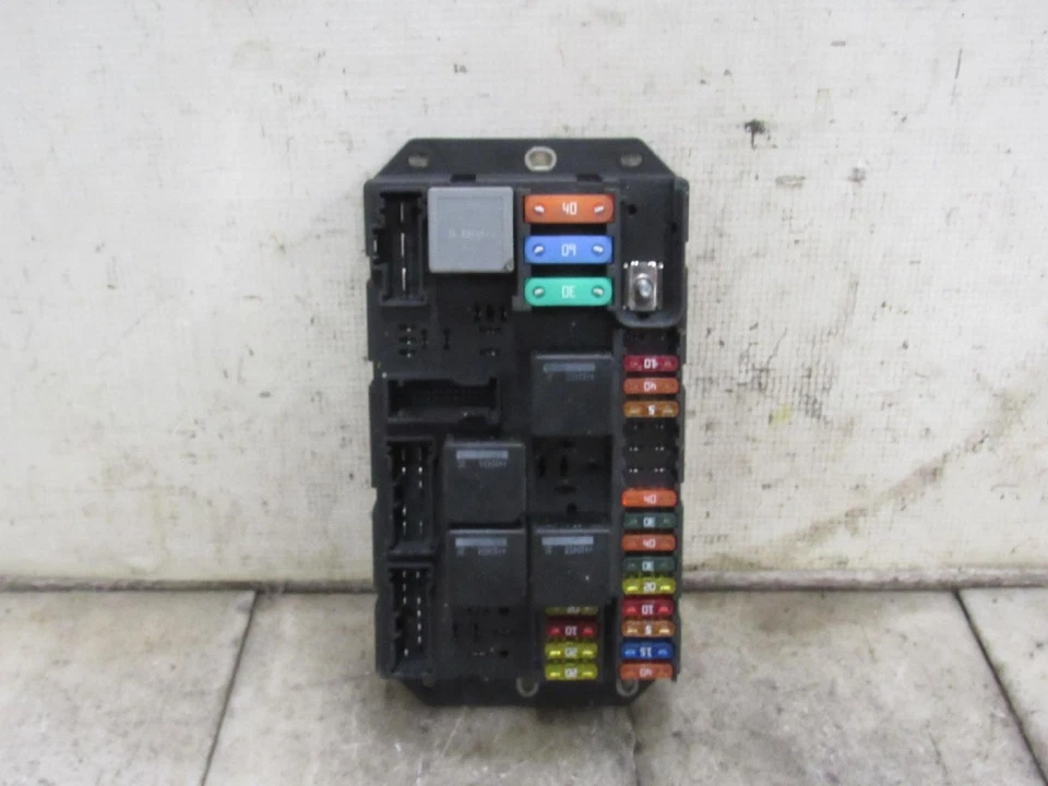 2011 JAGUAR XJ CAIXA DE FUSÍVEIS CABINE AW93-14A073-BC - Imagem 1 de 2