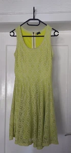Kleid Größe 36 von Laura Scott ärmellos gefüttert Reißverschluss hinten - Bild 1 von 1