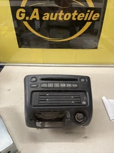 Toyota Yaris I Radio Autoradio Original Komplett 86120-52030 Code Nicht Dabei - Bild 1 von 9