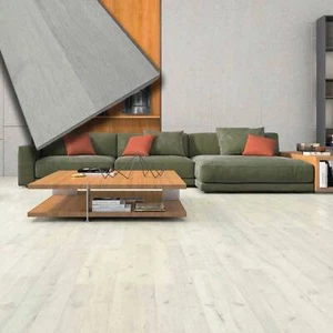 Pavimento in laminato 7mm Click Spazzolato ICE OAK 197x1205 - 10 anni garanzia - Foto 1 di 3