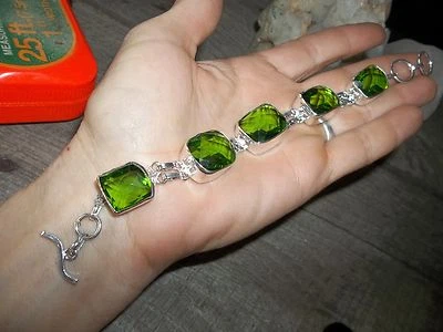 BEAUTIFUL NEW GREEN PERIDOT 5 STONE 7 TO 7 1/2" BRACELET JEWELRY HANDCRAFTED  - Image 1 of 3