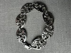 Vintage 'wRe' Sterling Silver Ornate Floral Bracelet Art Nouveau design 8.5" - Picture 1 of 7