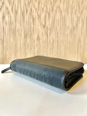 Vintage Filofax Pocket Active Organiser Black Zipped Rubber/ Vinyl Finish - Image 1 of 4