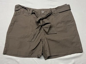 NWT St Johns Bay Shorts Womens Size 6P Petite Waist Tie Cargo Pockets Brown New - Picture 1 of 7