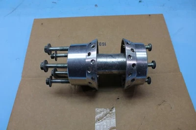 1464 09 HARLEY-DAVIDSON SOFTAIL FLST LLANTA TRASERA CUBO CENTRO  Foto 1 de 4