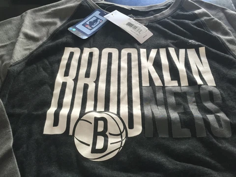 WOMENS ADIDAS BROOKLYN NETS SWEATER TOP NBA M MEDIUM GRAY  NWT Cover