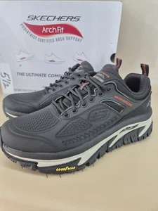 Size 5.5 Skechers Mens Arch Fit Road Walker Recon Walking Shoes Water Repellent - Picture 1 of 8