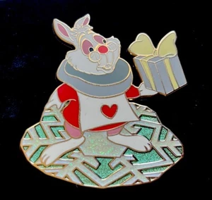 LE 135 RARE DISNEY Pin DS Snowflake Alice in Wonderland Set-White Rabbit NIP - Picture 1 of 3