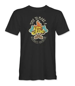 Time to Make a Fire Wilderness Adventure Herren/Unisex T-Shirt - Bild 1 von 7