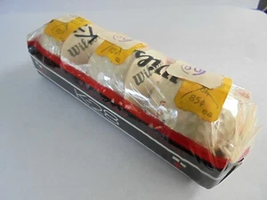 VINTAGE CONFEZIONE DI 3 PALLINE DA GOLF "NOS"-WILSON 'K-28' MAI USATE PREZZO 80 CENT - Foto 1 di 3