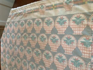 Vintage Markenlos Flaches Laken Queen Size Rosa Blau Country Blumen Korb Design - Bild 1 von 3