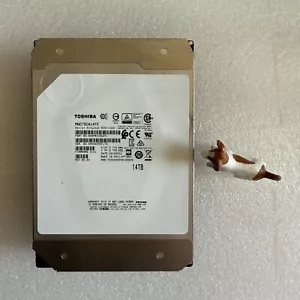 LOT OF 20 MG07SCA14TE Internal Hard Drive 3.5" 14TB SAS Toshiba - Picture 1 of 7