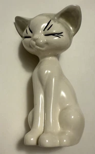 Vintage Monee 396 weiß & grau Porzellan Katze mit Augenverschluss lange Wimpern 6 1/2" - Bild 1 von 8