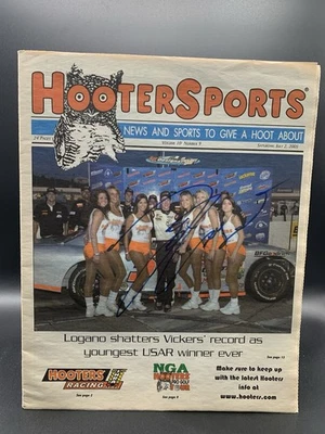 Joey Logano Autografiado Firmado Hooters Periódico Deportivo Novato Primera Victoria Automático RARO Foto 1 de 3
