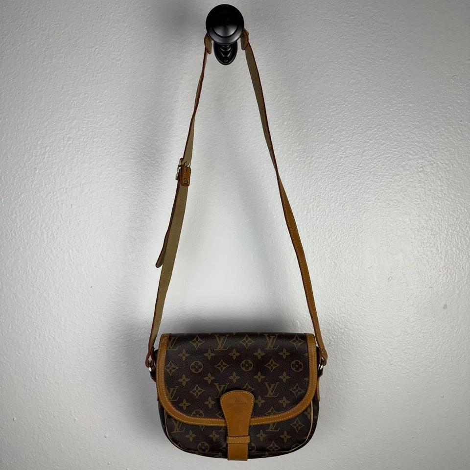 Bolso Bandolera Louis Vuitton Vintage Monograma Cuero Borde Marrón Icónico Foto 1 de 4