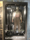 Figurine articulée zombie tronçonneuse Hot toys HT 1/6 Resident Evil 4 Ganado en stock