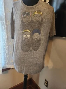 Duck Dynasty T Shirt Men's 2XL Heather Gray Short Sleeves Beards Camo Graphic  - Picture 1 of 2