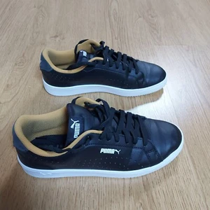 Puma nere numero 42 - grounded perf back - Foto 1 di 6