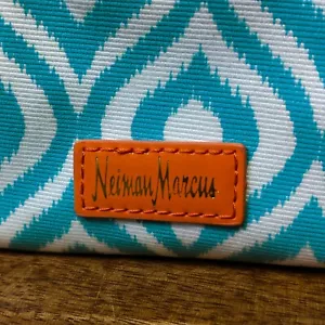 Neiman Marcus Mini Cosmetic Bag Makeup Bag Used Once - Picture 1 of 5