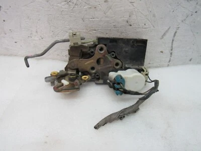 2002 Chevrolet Tahoe R/задняя дверь замок защелка привод #C-31K - Изображение 1 из 3