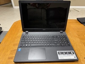 Acer Aspire ES1-512 - Intel Pentium - 4GB RAM (NO HDD / BOOT LOOPS) - Picture 1 of 5