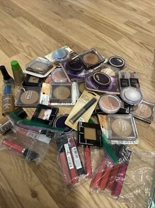 Make-up Produkte verschiedene Sammlung Beauty Essentials Großpackung 40 Stück - Bild 1 von 7