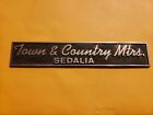 Town&Country Mtrs--Selida--Metal  Dealer Emblem Car  Vintage Sm951