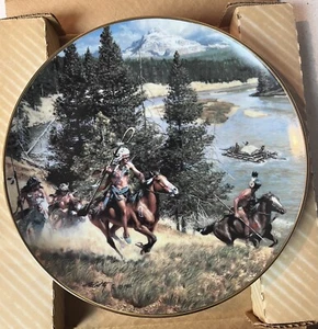 THE WEST Frank McCarthy THE HOSTILE THREAT Hamilton Collector Plate w/COA - Foto 1 di 3