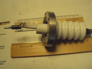 2-3/4"; 2.75" conflat hi voltage, hi current feedthru; 3" lead in vacuum space - Picture 1 of 1