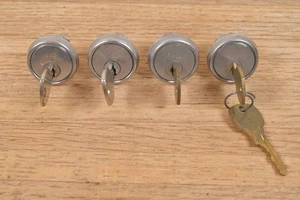 3x DIEBOLD C8160 Schrank Schubladenschließzylinder je 1 Schlüssel + Bonus - Bild 1 von 3