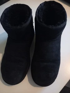 UGG W Classic Mini II  in schwarz/black Größe EU 38 - US 7 - UK 5 - UVP 169,99 - Bild 1 von 8