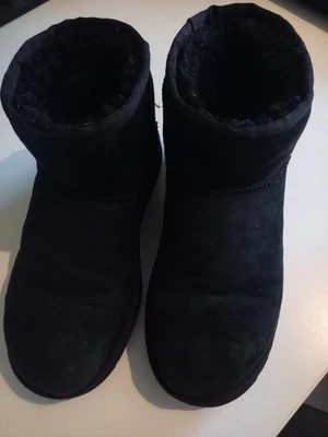 UGG W Classic Mini II  in schwarz/black Größe EU 38 - US 7 - UK 5 - UVP 169,99 - Bild 1 von 4