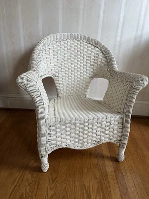 Vintage 80’s Classic Wicker Rattan Arm Chair Tropical White Woven - Image 1 of 4