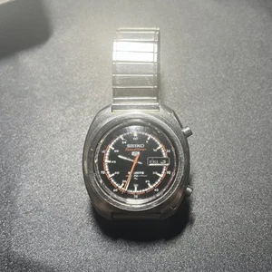 Seiko 5 Sport Seiko 5 Sports 7017 8000 - Bild 1 von 24