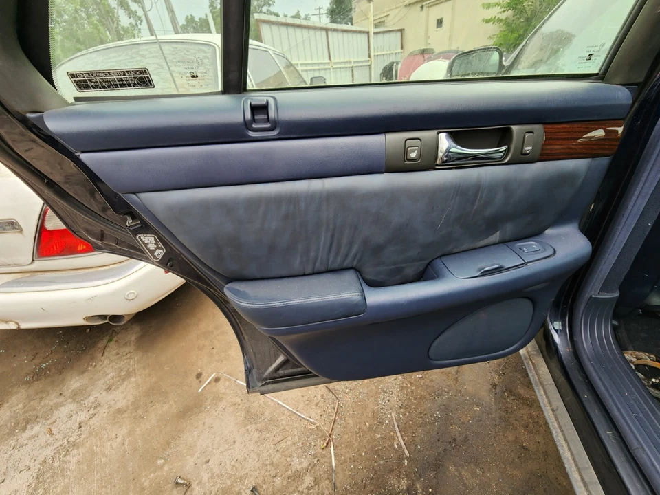 1999 2000 2001 2002 03 2004 Cadillac Sevilla panel de puerta interior trasero izquierdo azul Foto 1 de 1