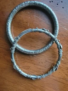 Lot Of 2 Metal Silver Pewter? Bangles With Designs - Picture 1 of 9