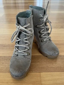 Sorel Joan Uptown Lace Khaki II Gray Wedge Boots Women US 8.5. Pre-owned - Picture 1 of 5