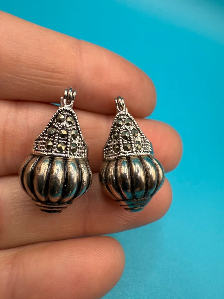 Pendientes vintage de marcasita perforados tono plata Foto 1 de 4