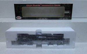 Atlas 9030 HO BC Rail GE Dash 8-39B Diesel Locomotive #3902 MT/Box - Picture 1 of 3