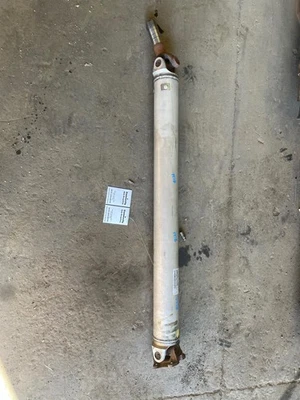 OEM 4X4 Rear Drive Shaft NISSAN ARMADA 07 08 09 10 11 12 13 14 15 Foto 1 de 4