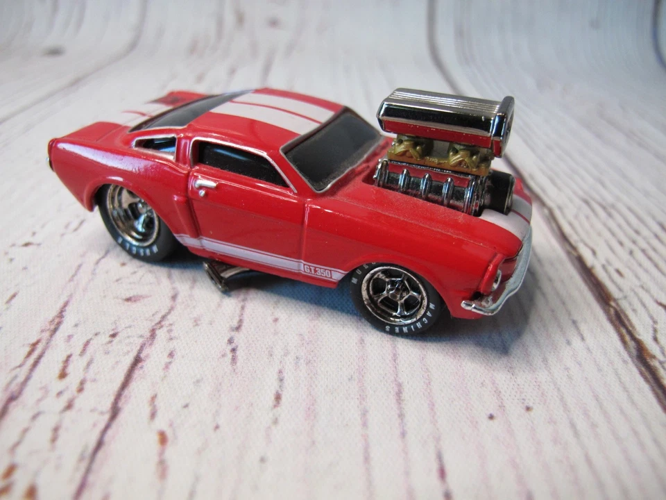 Muscle Machines automodello 66 Shelby GT-350 1/64 5th Year Anniversary ford cars - Immagine 1 di 4