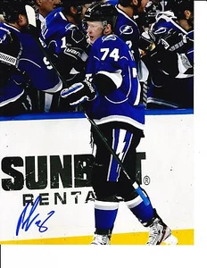 TAMPA BAY LIGHTNING ONDREJ PALAT SIGNED CELEBRATION 8X10 - Picture 1 of 1