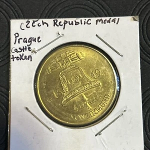 Medaille Zvon Zikmund 1549 Prazsky Hrad (Castle) Coin In Protective Case MINT - Picture 1 of 3